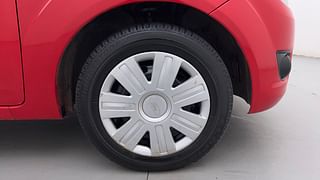 Used 2010 Ford Figo [2010-2015] Duratec Petrol Titanium 1.2 Petrol Manual tyres RIGHT FRONT TYRE RIM VIEW