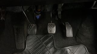 Used 2017 Maruti Suzuki Baleno [2015-2019] Delta Petrol Petrol Manual interior PEDALS VIEW