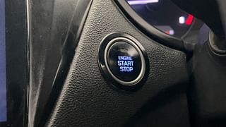 Used 2017 Hyundai i20 Active [2015-2020] 1.2 SX Petrol Manual top_features Keyless start