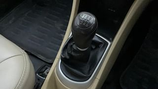 Used 2013 Hyundai Verna [2011-2015] Fluidic 1.6 CRDi SX Diesel Manual interior GEAR  KNOB VIEW