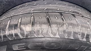 Used 2013 Hyundai Verna [2011-2015] Fluidic 1.6 CRDi SX Diesel Manual tyres RIGHT REAR TYRE TREAD VIEW