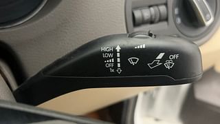 Used 2022 Volkswagen Vento Highline 1.0L TSI Petrol Manual top_features Rain sensing wipers