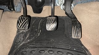 Used 2014 Maruti Suzuki Swift Dzire VDI Diesel Manual interior PEDALS VIEW