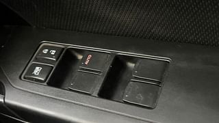 Used 2018 Maruti Suzuki Vitara Brezza [2016-2020] VDi Diesel Manual top_features Power windows