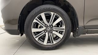 Used 2023 Honda Amaze 1.2 VX CVT i-VTEC Petrol Automatic tyres LEFT FRONT TYRE RIM VIEW