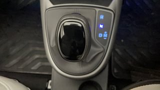 Used 2023 Hyundai Grand i10 Nios Asta 1.2 AMT Petrol Automatic interior GEAR  KNOB VIEW