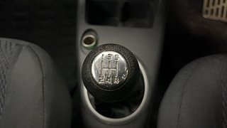 Used 2010 Maruti Suzuki Swift [2007-2011] VXi Petrol Manual interior GEAR  KNOB VIEW