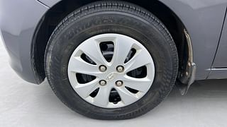 Used 2010 Hyundai i10 [2010-2016] Sportz 1.2 Petrol Petrol Manual tyres LEFT FRONT TYRE RIM VIEW