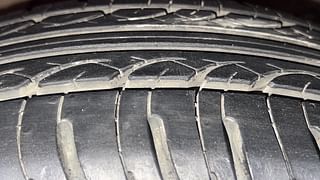 Used 2017 Hyundai Grand i10 [2017-2020] Magna 1.2 Kappa VTVT Petrol Manual tyres LEFT FRONT TYRE TREAD VIEW