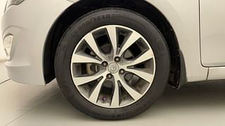 Used 2017 Hyundai Fluidic Verna 4S [2015-2017] 1.6 VTVT SX Opt Petrol Manual tyres LEFT FRONT TYRE RIM VIEW