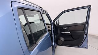 Used 2014 Maruti Suzuki Wagon R 1.0 [2010-2019] LXi Petrol Manual interior RIGHT FRONT DOOR OPEN VIEW