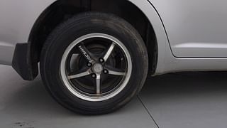 Used 2011 Maruti Suzuki Swift Dzire [2008-2012] VDI Diesel Manual tyres RIGHT REAR TYRE RIM VIEW