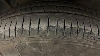 Used 2016 Ford Figo Aspire [2015-2019] Titanium 1.2 Ti-VCT Petrol Manual tyres LEFT FRONT TYRE TREAD VIEW