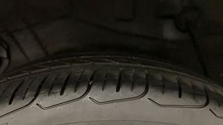 Used 2017 Hyundai Fluidic Verna 4S [2015-2017] 1.6 VTVT SX Opt Petrol Manual tyres RIGHT REAR TYRE TREAD VIEW