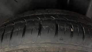Used 2010 Maruti Suzuki Swift [2007-2011] VXi Petrol Manual tyres LEFT REAR TYRE TREAD VIEW