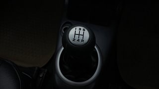 Used 2011 Maruti Suzuki Swift Dzire [2008-2012] VDI Diesel Manual interior GEAR  KNOB VIEW