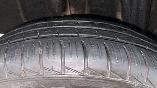 Used 2020 Renault Triber [2019-2021] RXL AMT Petrol Automatic tyres RIGHT REAR TYRE TREAD VIEW