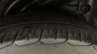 Used 2017 Hyundai Fluidic Verna 4S [2015-2017] 1.6 VTVT SX Opt Petrol Manual tyres LEFT REAR TYRE TREAD VIEW
