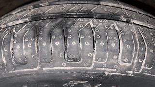 Used 2018 Maruti Suzuki Dzire [2017-2020] VXI Petrol Manual tyres RIGHT FRONT TYRE TREAD VIEW