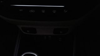 Used 2018 Hyundai Verna [2017-2020] 1.6 VTVT SX (O) AT Petrol Automatic top_features Ventilated seats