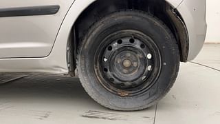 Used 2010 Maruti Suzuki Swift [2007-2011] VXi Petrol Manual tyres LEFT REAR TYRE RIM VIEW