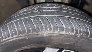 Used 2021 Renault Kiger RXZ Turbo CVT Dual Tone Petrol Automatic tyres RIGHT FRONT TYRE TREAD VIEW