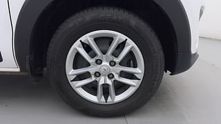 Used 2020 Renault Triber [2019-2021] RXL AMT Petrol Automatic tyres RIGHT FRONT TYRE RIM VIEW