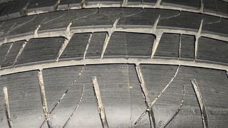 Used 2018 Maruti Suzuki Vitara Brezza [2016-2020] VDi Diesel Manual tyres RIGHT REAR TYRE TREAD VIEW