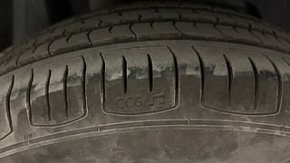 Used 2016 Ford Figo Aspire [2015-2019] Titanium 1.2 Ti-VCT Petrol Manual tyres RIGHT REAR TYRE TREAD VIEW