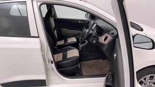 Used 2018 Hyundai Grand i10 [2017-2020] Sportz 1.2 Kappa VTVT Petrol Manual interior RIGHT SIDE FRONT DOOR CABIN VIEW