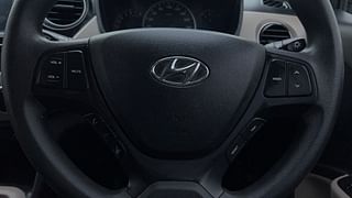 Used 2019 Hyundai Grand i10 [2017-2020] Sportz 1.2 Kappa VTVT Petrol Manual top_features Steering mounted controls