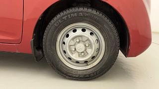 Used 2013 Hyundai Eon [2011-2018] Era + Petrol Manual tyres RIGHT FRONT TYRE RIM VIEW