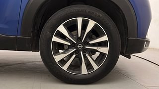 Used 2019 Nissan Kicks [2018-2020] XV Diesel Diesel Manual tyres RIGHT FRONT TYRE RIM VIEW