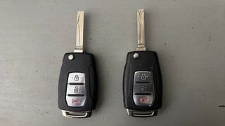 Used 2020 Mahindra XUV 300 W8 (O) Diesel Diesel Manual extra CAR KEY VIEW