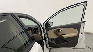 Used 2016 Volkswagen Vento [2015-2019] Highline Petrol AT Petrol Automatic interior RIGHT FRONT DOOR OPEN VIEW