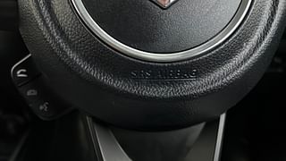 Used 2023 Maruti Suzuki Swift ZXI Plus AMT Dual Tone Petrol Automatic top_features Airbags