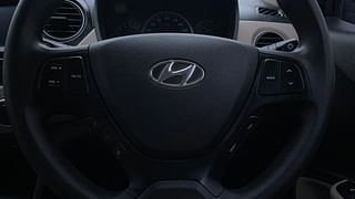 Used 2020 Hyundai Grand i10 [2017-2020] Sportz 1.2 Kappa VTVT Petrol Manual top_features Steering mounted controls