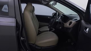 Used 2020 Hyundai Grand i10 [2017-2020] Sportz 1.2 Kappa VTVT Petrol Manual interior RIGHT SIDE FRONT DOOR CABIN VIEW