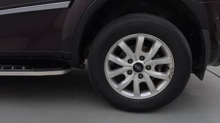Used 2017 Mahindra XUV500 [2015-2018] W10 AT Diesel Automatic tyres LEFT REAR TYRE RIM VIEW