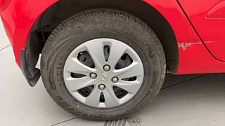 Used 2012 Hyundai i10 [2010-2016] Sportz AT Petrol Petrol Automatic tyres RIGHT REAR TYRE RIM VIEW