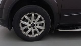 Used 2017 Mahindra XUV500 [2015-2018] W10 AT Diesel Automatic tyres LEFT FRONT TYRE RIM VIEW