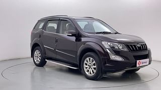 Used 2017 Mahindra XUV500 [2015-2018] W10 AT Diesel Automatic exterior RIGHT FRONT CORNER VIEW