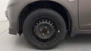 Used 2013 Honda Amaze [2013-2016] 1.2 S i-VTEC Petrol Manual tyres LEFT FRONT TYRE RIM VIEW