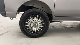 Used 2022 Maruti Suzuki Eeco AC(O) 5 STR Petrol Manual tyres RIGHT REAR TYRE RIM VIEW