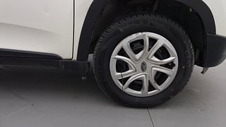 Used 2016 Mahindra KUV100 [2015-2017] K6+ 6 STR Petrol Manual tyres RIGHT FRONT TYRE RIM VIEW