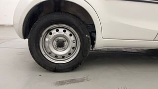 Used 2016 Maruti Suzuki Ritz [2012-2017] Ldi Diesel Manual tyres RIGHT REAR TYRE RIM VIEW