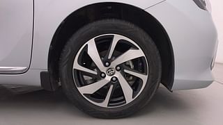Used 2022 Toyota Glanza V AMT Petrol Automatic tyres RIGHT FRONT TYRE RIM VIEW