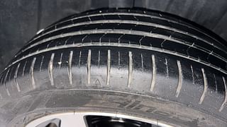 Used 2022 Toyota Glanza V AMT Petrol Automatic tyres RIGHT REAR TYRE TREAD VIEW