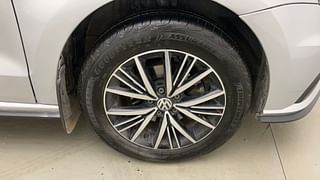 Used 2020 volkswagen Vento Comfortline Petrol Petrol Manual tyres RIGHT FRONT TYRE RIM VIEW