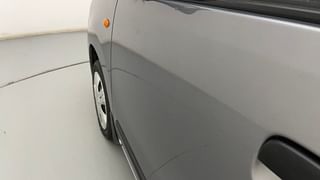 Used 2017 Maruti Suzuki Wagon R 1.0 [2010-2019] VXi Petrol Manual dents MINOR DENT